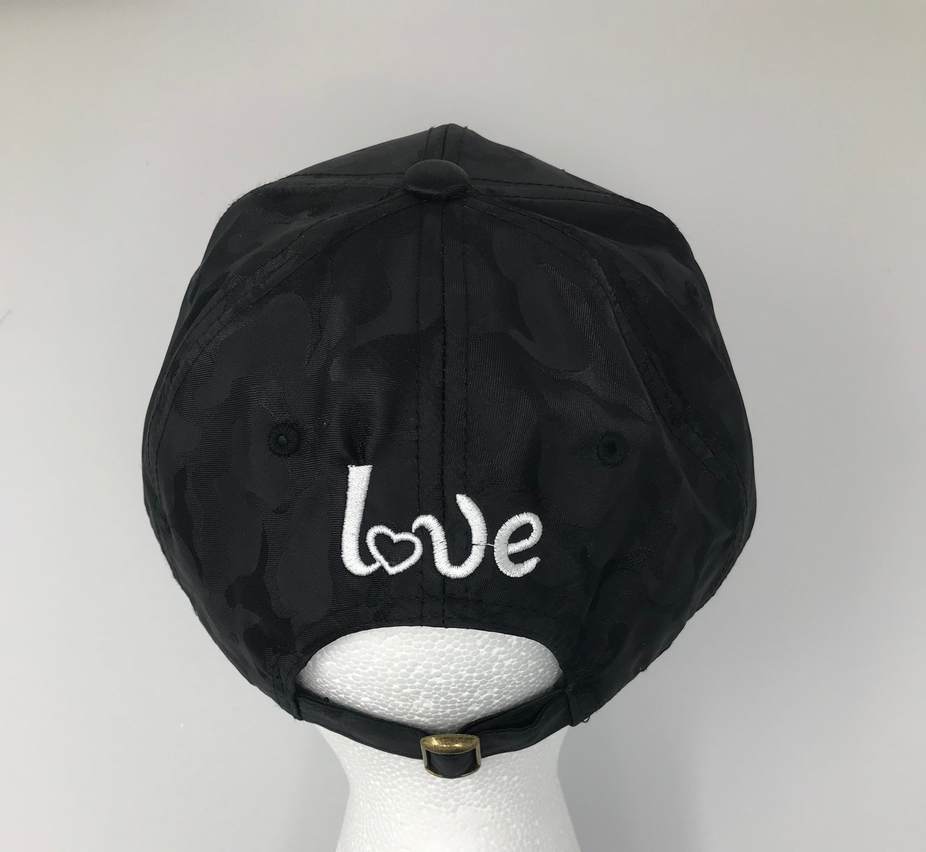 LOVE HATS